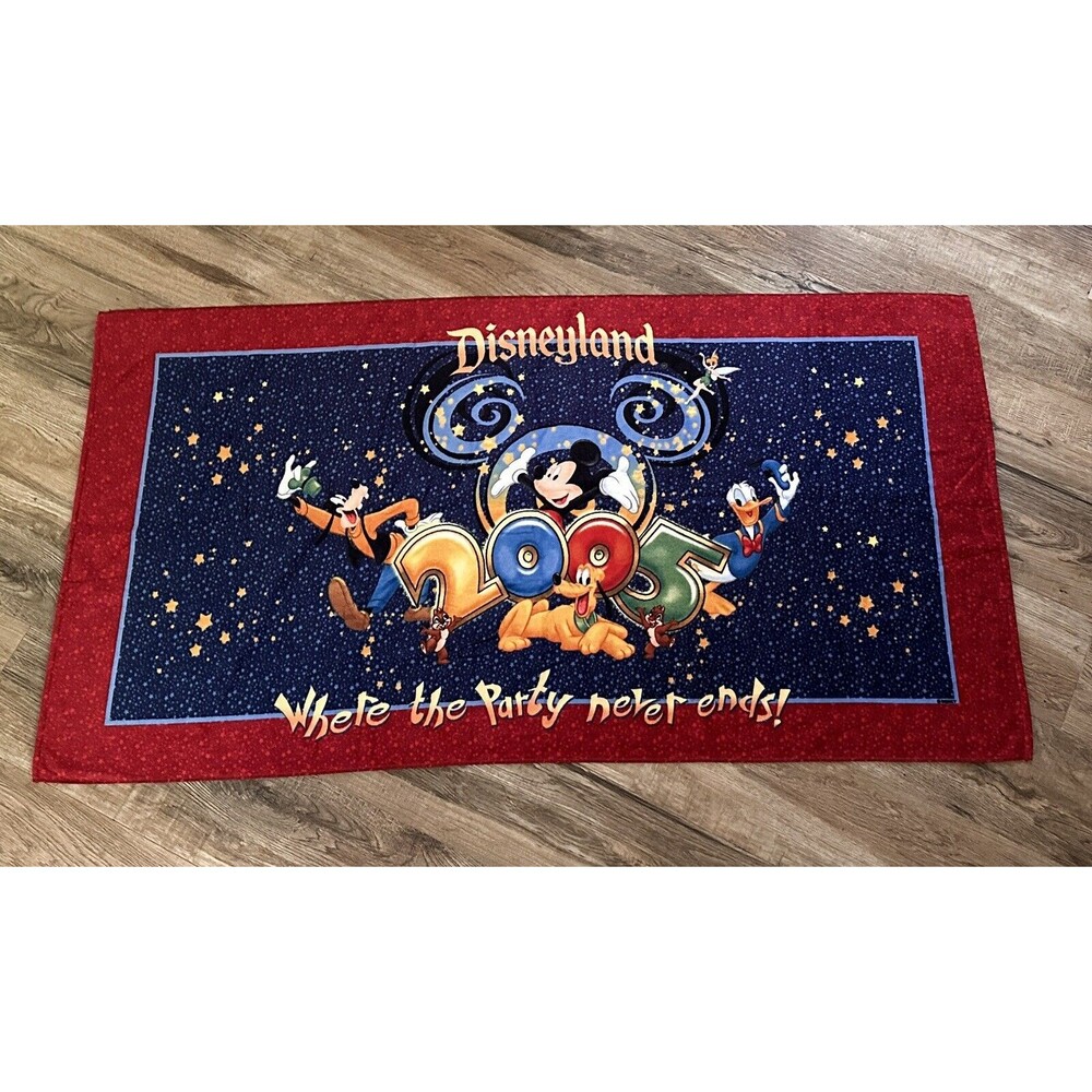 Disneyland Beach Towel 2005 (Retired) Collectible